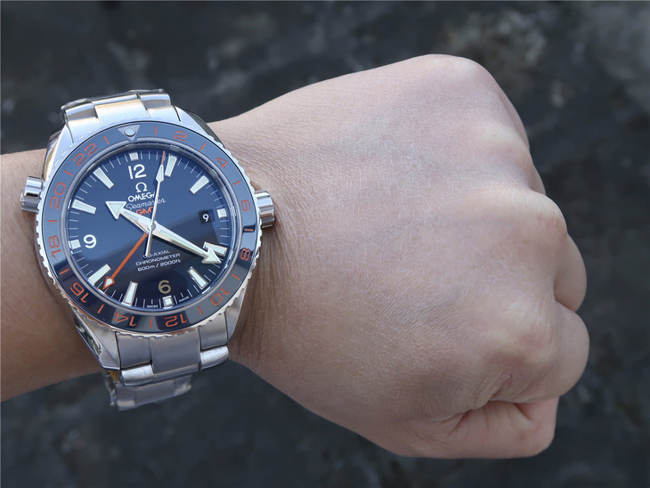 VS欧米茄海洋宇宙600米系列232.30.44.22.03.001一比一精仿手表